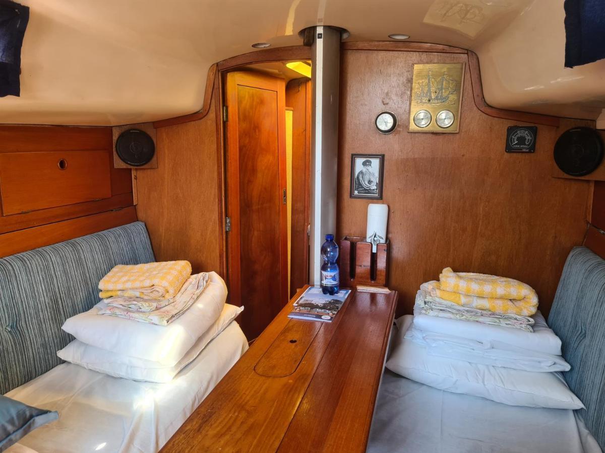 Botel Husbaten Vega 1 Gothenburg